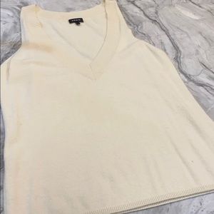 Akris women's cashmere sleeveless deepv US